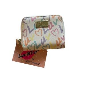 NWT’s Betsey Johnson “Luv” wallet Wristlet